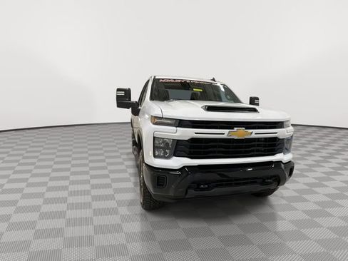 Certified 2025 Chevrolet Silverado 2500 Custom w/ Custom Convenience Package AWD/4WD image 3