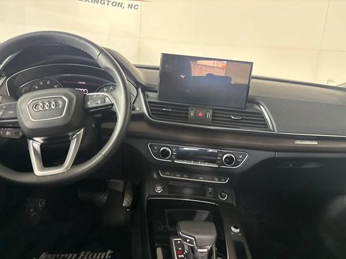 Used 2023 Audi Q5 2.0T Premium w/ Convenience Package AWD/4WD image 25