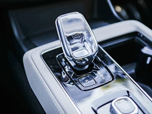 New 2026 Volvo XC90 B5 Plus w/ Protection Package image 26