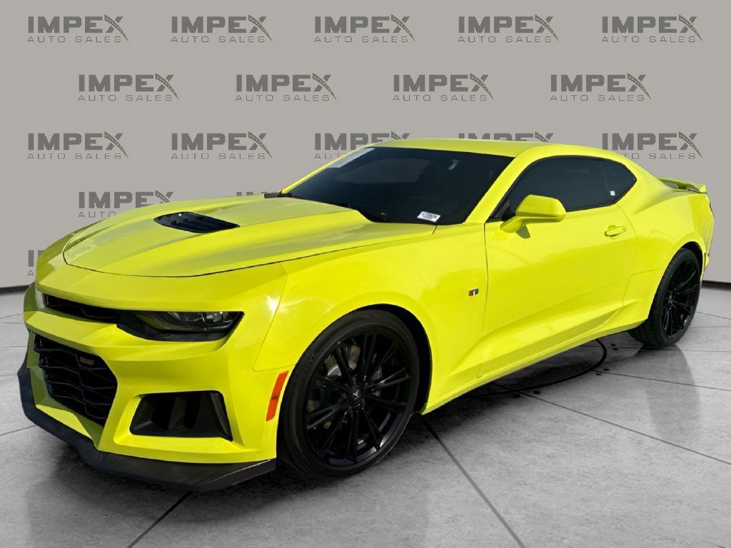 Used 2021 Chevrolet Camaro SS RWD image 1