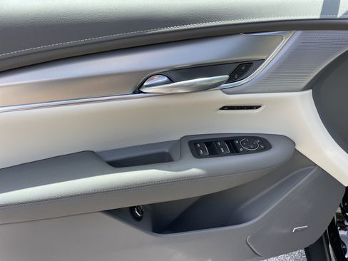 New 2025 Cadillac XT5 Premium Luxury image 14