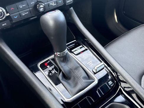 Used 2025 Jeep Compass Limited image 26