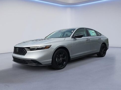 New 2025 Honda Accord SE image 2