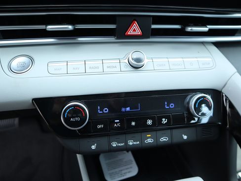 New 2026 Hyundai Elantra Limited FWD image 7