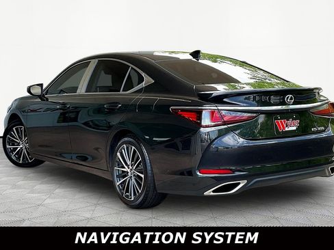 Used 2024 Lexus ES 350 w/ Premium Package FWD image 4