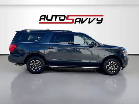 Used 2023 Ford Expedition Max XLT image 8