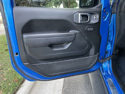 Used 2024 Jeep Wrangler Sport AWD/4WD image 13