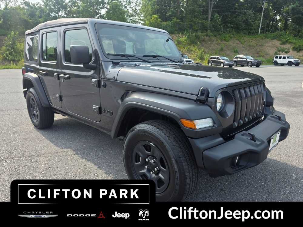 Used 2022 Jeep Wrangler Unlimited Sport AWD/4WD image 3