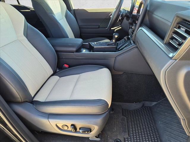 Used 2026 Lexus GX 550 AWD/4WD image 20