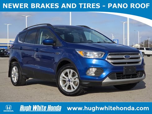 Used 2018 Ford Escape SE image 1
