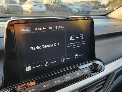 Used 2023 Kia Forte LXS image 5