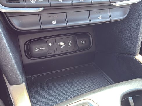 Used 2020 Hyundai Santa Fe SEL w/ Convenience + Premium Package FWD image 31