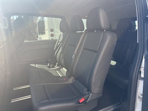 Used 2023 Mercedes-Benz Metris Passenger image 2