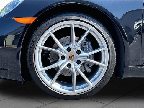 Used 2017 Porsche 911 Carrera RWD image 10