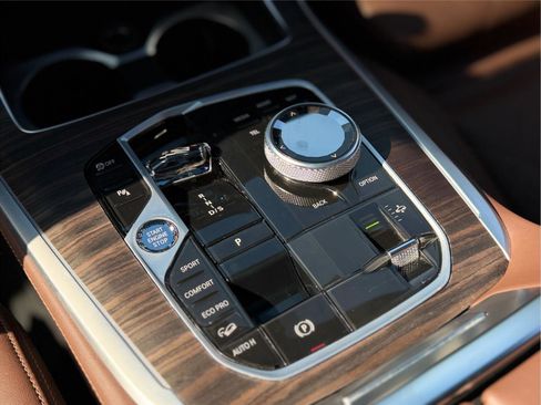 Used 2023 BMW X7 xDrive40i w/ Executive Package image 14