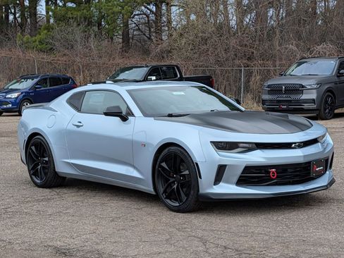 Used 2017 Chevrolet Camaro LT image 1