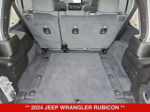 Used 2024 Jeep Wrangler Unlimited Rubicon AWD/4WD image 33