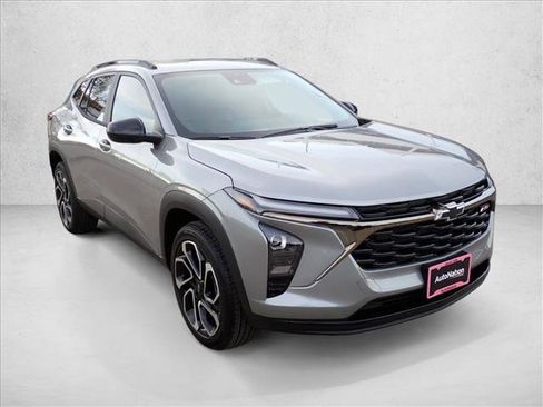 New 2026 Chevrolet Trax RS w/ Sunroof Package image 6