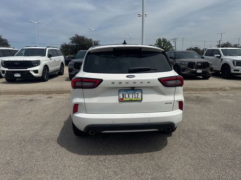 Used 2023 Ford Escape ST-Line w/ Tech Pack #1 AWD/4WD image 7