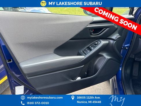 Used 2025 Subaru Crosstrek 2.5i Premium AWD/4WD image 9