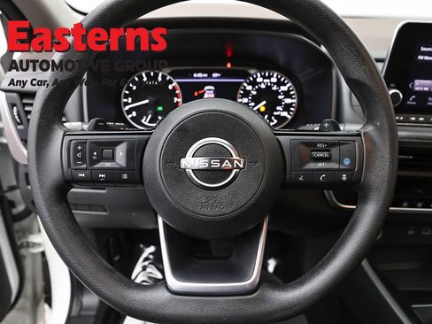 Used 2023 Nissan Rogue SV AWD/4WD image 10