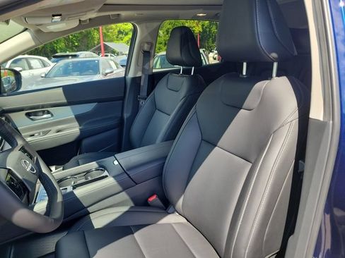 Certified 2025 Nissan Murano SL w/ Cargo Package AWD/4WD image 19