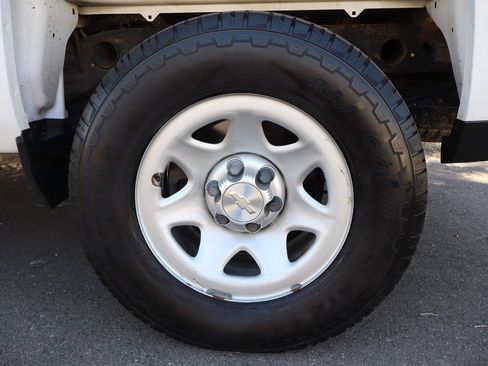 Used 2019 Chevrolet Silverado 1500 W/T w/ WT Convenience Package AWD/4WD image 41
