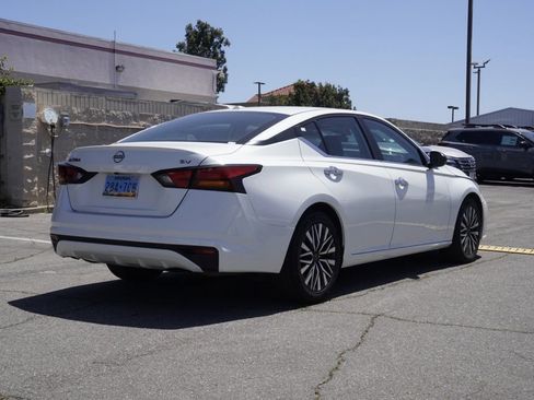 Certified 2024 Nissan Altima 2.5 SV FWD image 4