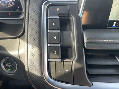 Used 2023 GMC Yukon XL AT4 w/ AT4 Premium Plus Package image 16