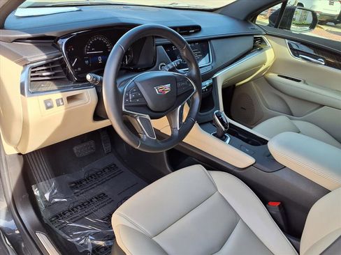 Used 2019 Cadillac XT5 FWD image 18