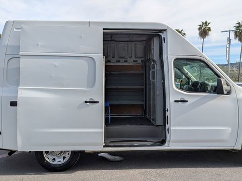 Used 2020 Nissan NV 2500 SV image 11