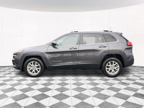 Used 2015 Jeep Cherokee Latitude w/ Comfort/Convenience Group image 14