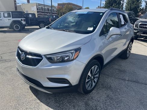 Used 2021 Buick Encore Preferred w/ Safety Package image 3