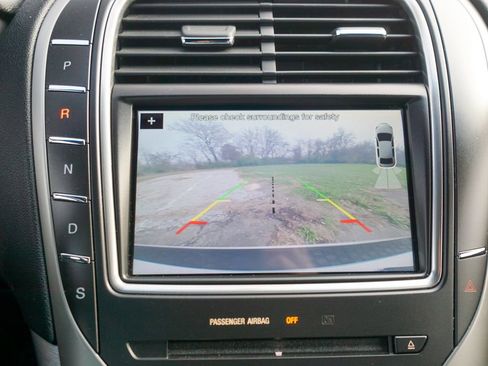 Used 2016 Lincoln MKX Premiere image 22