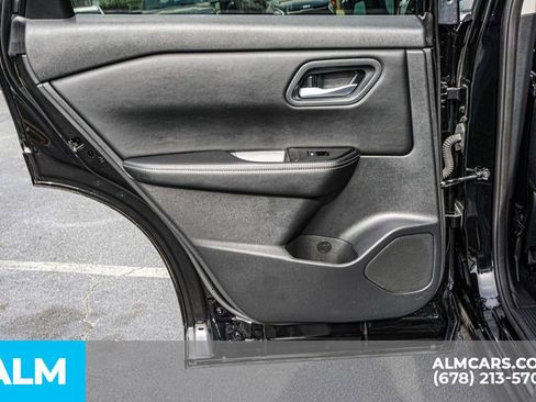 Used 2025 Nissan Rogue SV image 49