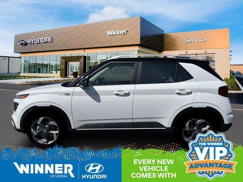 New 2026 Hyundai Venue SEL image 3