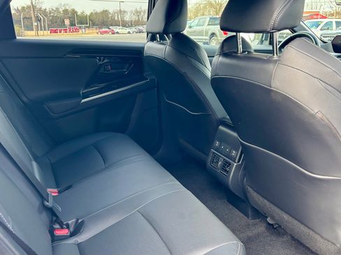 Used 2023 Toyota bZ4X AWD image 12