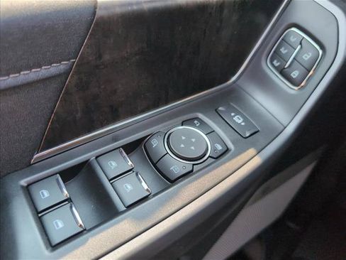 Used 2024 Ford F250 Lariat w/ Chrome Package AWD/4WD image 19