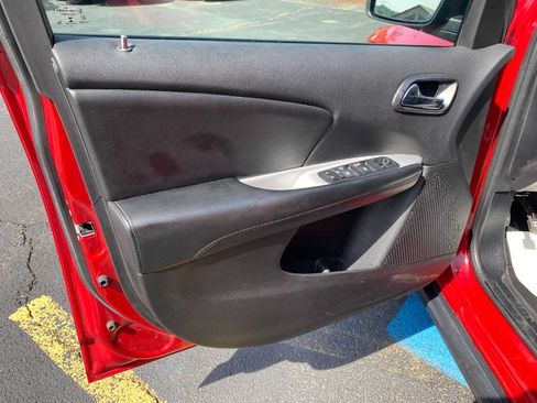 Used 2018 Dodge Journey SE w/ Connectivity Group FWD image 31