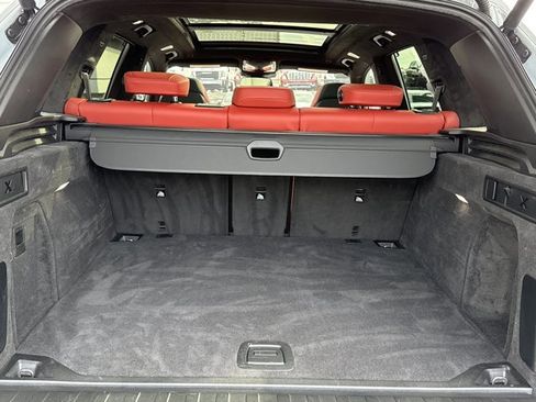 Used 2025 BMW X5 M Competition w/ Executive Package image 11