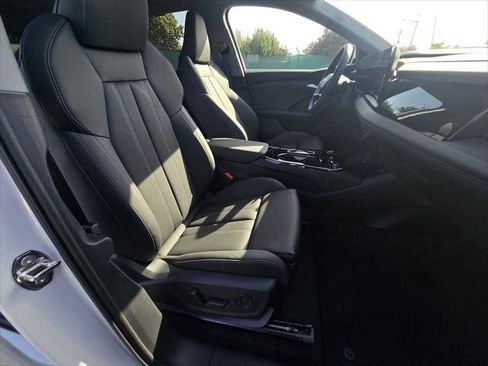 New 2025 Audi Q6 e-tron Premium Plus image 11