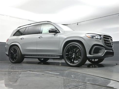 New 2026 Mercedes-Benz GLS 580 4MATIC image 41