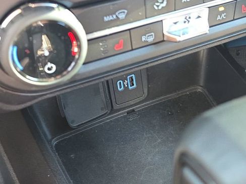 Used 2022 Ford Bronco Wildtrak image 28