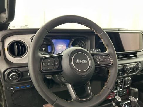 Used 2024 Jeep Wrangler Unlimited AWD/4WD image 8