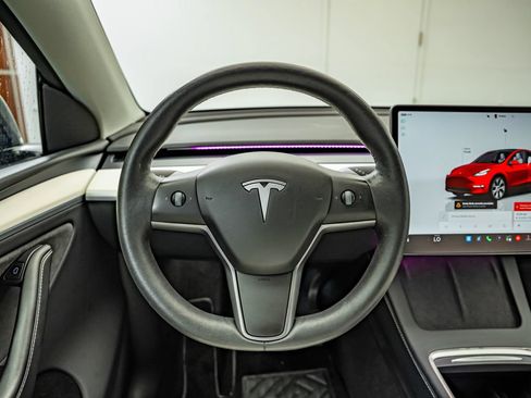 Used 2024 Tesla Model Y Long Range AWD/4WD image 21