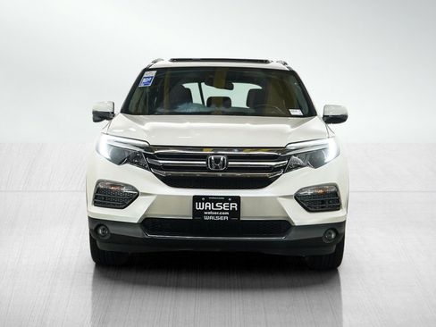 Used 2017 Honda Pilot Touring image 8