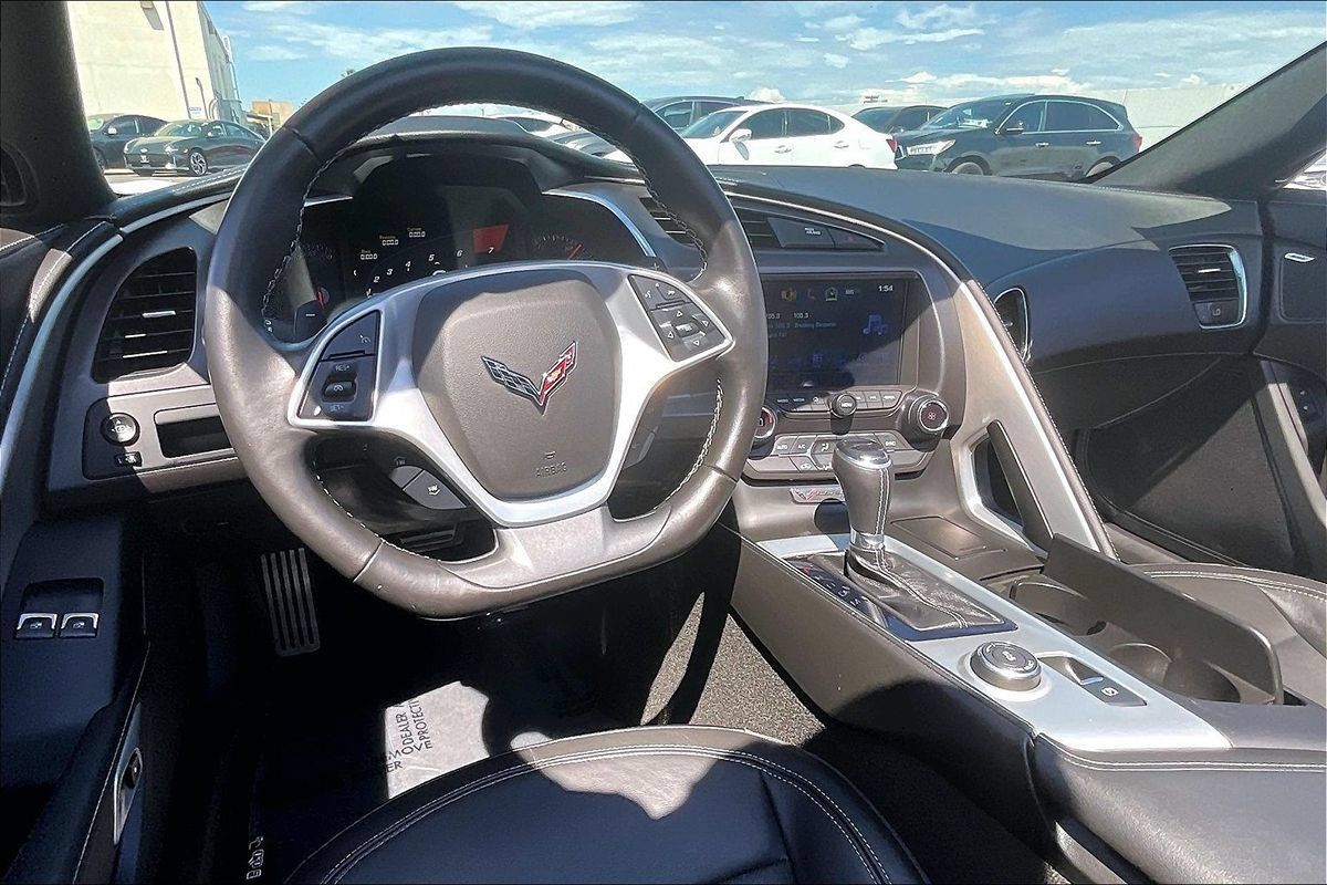 Used 2019 Chevrolet Corvette Stingray Coupe w/ Carbon Flash Badge Package RWD image 11
