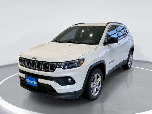 Used 2024 Jeep Compass Latitude image 1
