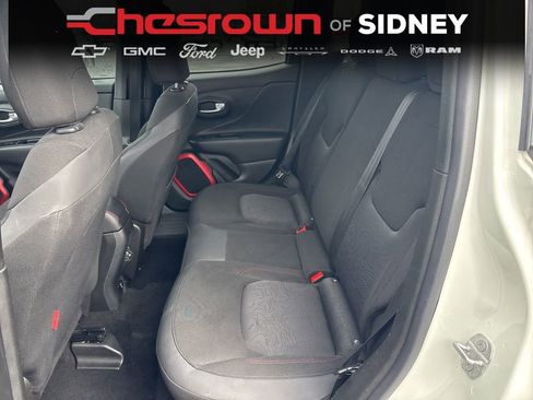 Used 2018 Jeep Renegade Trailhawk image 26