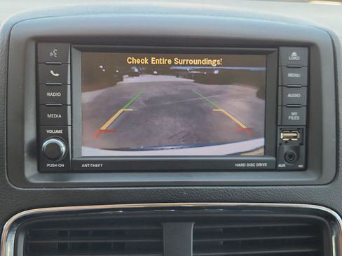 Used 2018 Dodge Grand Caravan SE FWD image 14